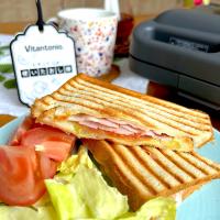 BLTCホットサンド